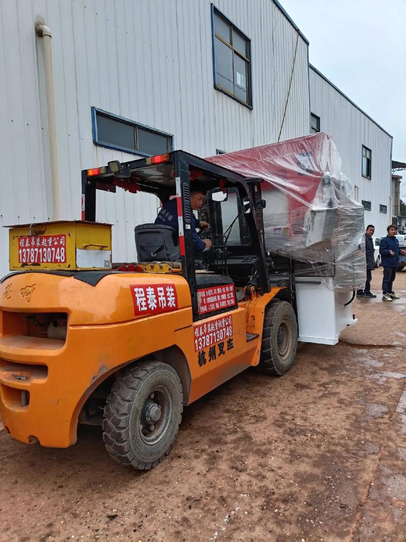 輕松解決搬運難題 吊車、叉車一站式設備搬運與運輸貨物打包服務