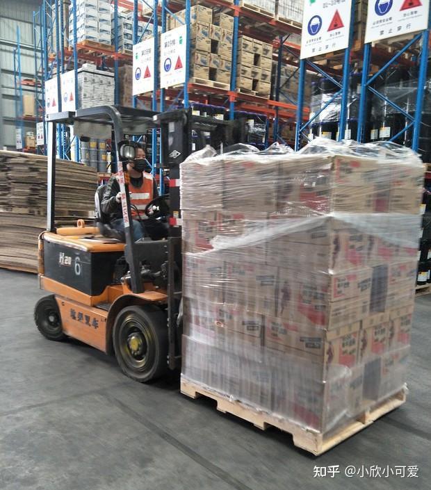 托盤貨物的裝卸搬運方式與運輸貨物打包服務詳解