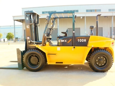 輝煌六十三載，引領行業新發展 | 柳工首屆11.26全球客戶節盛大開幕，開啟貨物運輸打包服務新篇章